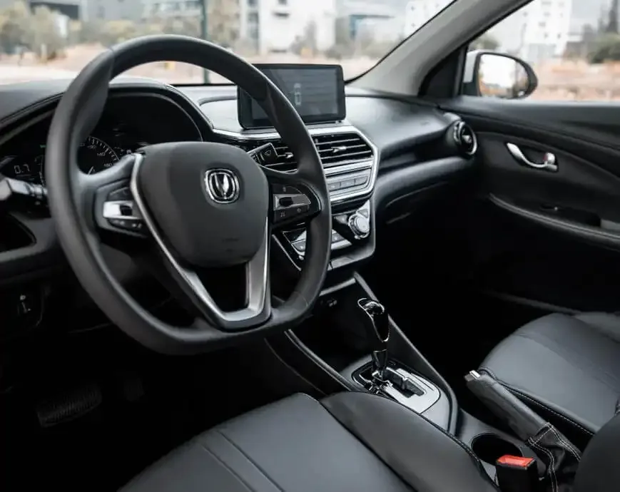 Diseño interior Changan Alsvin