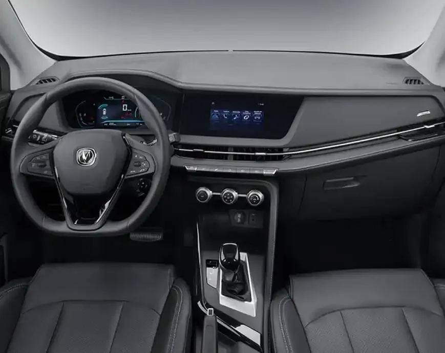 Diseño interior Changan New CS15