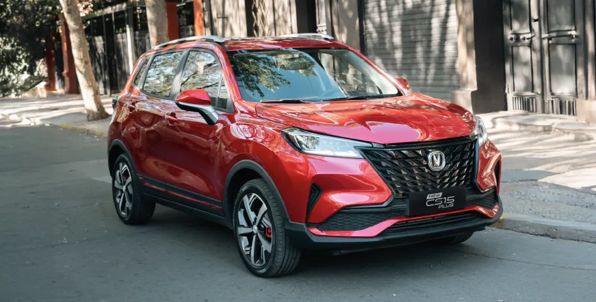 Diseño exterior Changan CS15 Plus