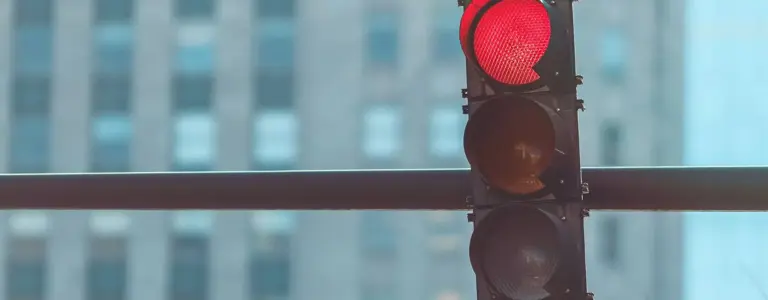 ¿Qué es el auto hold? ¡Conoce el sistema y sus principales características!